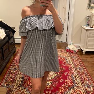 FANTASTIC FAWN Black/White Checkered Dress | Ruffled Top size Small